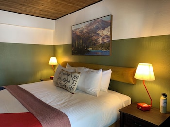 Jasper Suite, 1 King Bed with Sofa bed
