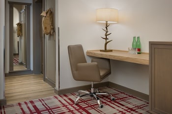 Classic Room, 2 Twin Beds (View)