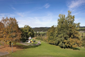 Junior Suite, 1 King Bed, Balcony, Garden View (Balcony)