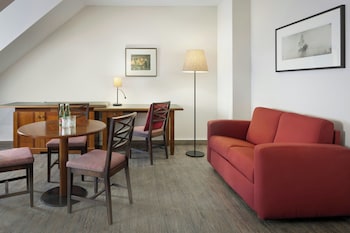 Family Suite, 1 Bedroom, Garden View