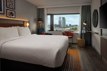 Deluxe Room, 1 King Bed