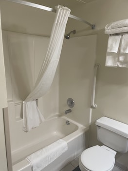 Room, 2 Queen Beds, Accessible, Non Smoking