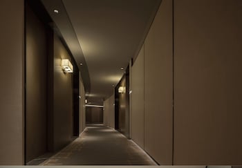 Swiss Select Room,1 King Bed, City View