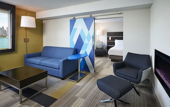 Suite, 1 Bedroom, River View