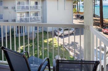 Standard Double Room, 2 Queen Beds, Accessible, Garden View