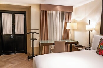 Novicias Cama Matrimonial