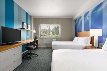 Deluxe Room, 2 Queen Beds, Accessible