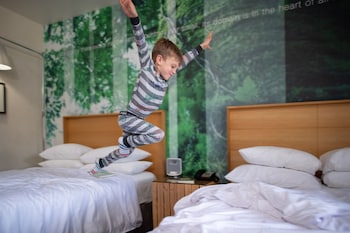 Deluxe Room, 2 Queen Beds, Accessible