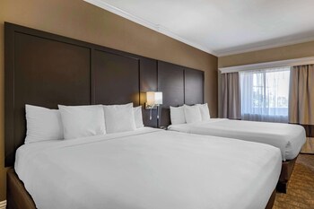 Standard Room, Two King Beds, Non Smoking
