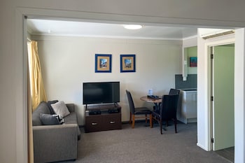 Studio (King, Spa Bath)