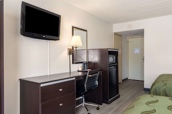 Deluxe Room, 2 Queen Beds, Non Smoking