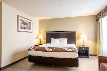 Suite, 1 King Bed, Accessible, Non Smoking
