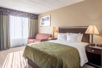Suite, 1 King Bed, Accessible, Non Smoking