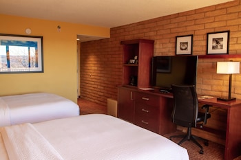 Room, 2 Queen Beds (Mobility Accessible, Tub)