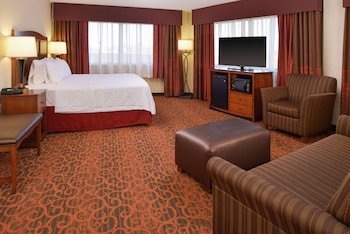 1 King Bed Corner Room w/ Sofabed Nonsmoking
