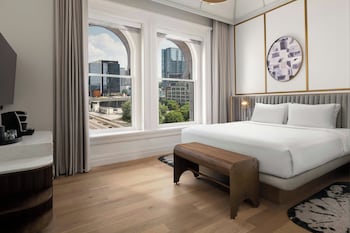 Room, 1 King Bed, Smoking