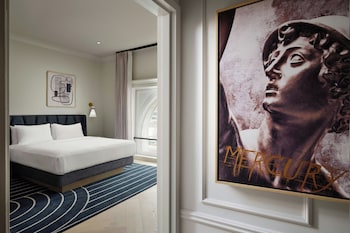 Suite, 1 King Bed