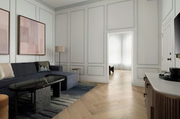 Suite, 1 King Bed