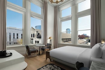 Deluxe Room, 1 King Bed