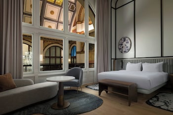 Deluxe Room, 1 King Bed