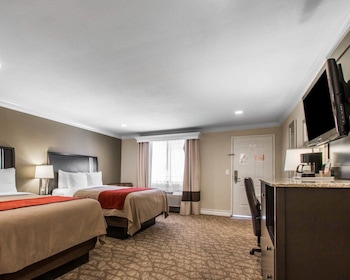 Standard Room, 2 Queen Beds, Non Smoking