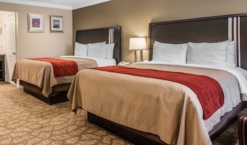 Standard Room, 2 Queen Beds, Non Smoking