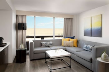 2 King 2 Bedroom Corner Suite City View