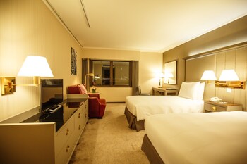 Premier Room (With Breakfast)