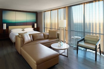 Junior Suite, 1 King Bed