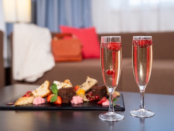 Suite, 1 King Bed