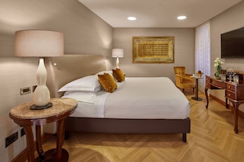 Suite, 1 King Bed
