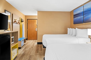 Room, 2 Queen Beds, Non Smoking