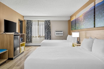 Room, 2 Queen Beds, Mobility Accessible, Non Smoking (Mobility, Roll-in Shower)