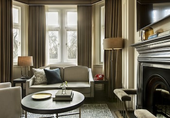 1 King Studio Suite Park View