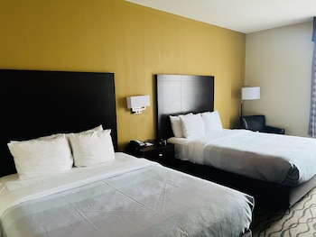 Standard Room, 2 Queen Beds, Non Smoking