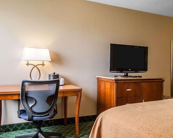 Standard Room, 2 Double Beds, Non Smoking
