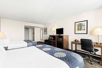 Standard Room, 2 Queen Beds, Non Smoking, Balcony