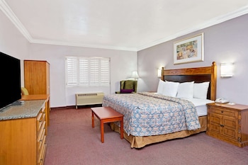 Suite, 1 King Bed, Jetted Tub