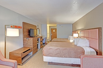 Suite, 2 Queen Beds, Non Smoking