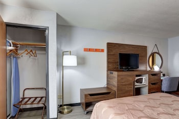 Standard Room, 2 Queen Beds, Non Smoking