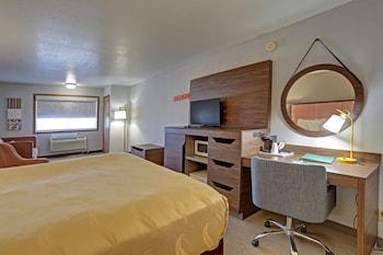 Suite, 1 King Bed, Non Smoking