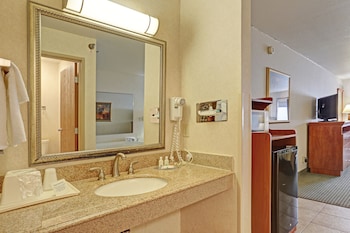 Suite, 2 Queen Beds, Non Smoking