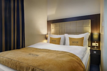 Basic Double Room Single Use, 1 Queen Bed