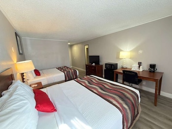 Room, 2 Queen Beds, Accessible, Non Smoking