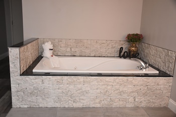 Superior Suite, 1 King Bed, Non Smoking