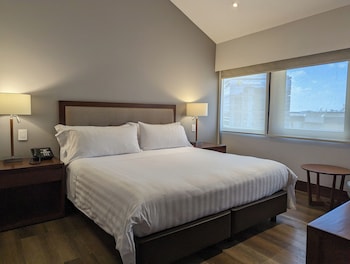 Standard Room, 1 Queen Bed