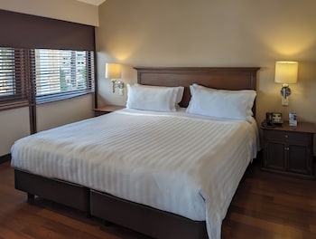 Superior Room, 1 King Bed