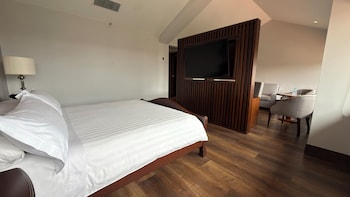 Superior Room, 1 King Bed