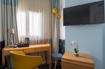 Single Room (Cocoon) - Free soft minibar, courtesy tray, Chromecast - Digital press