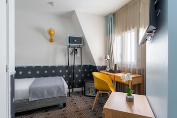 Single Room (Cocoon) - Free soft minibar, courtesy tray, Chromecast - Digital press